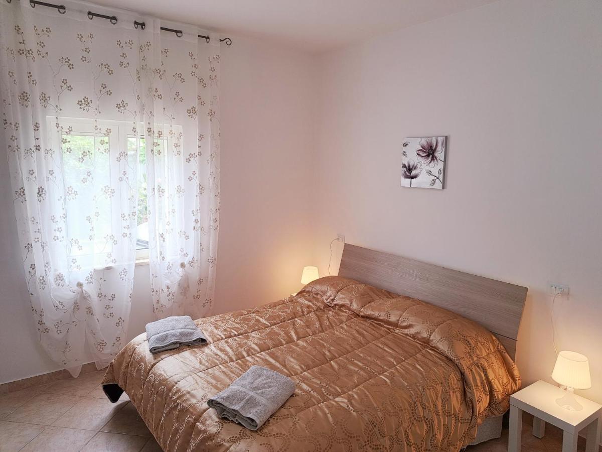 A Casa Di Andrea Francesco Apartment ฟอนดี ภายนอก รูปภาพ